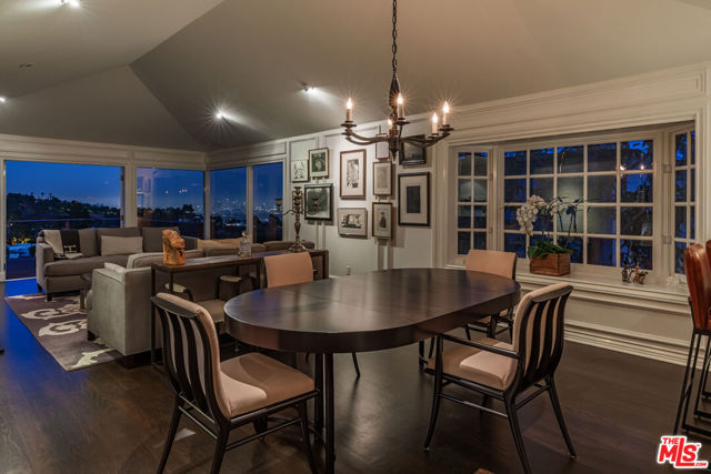 1612 Gilcrest Drive, Beverly Hills CA: https://media.crmls.org/mediaz/e6843de5-7b26-4520-b355-06bb5ec5ff92.jpg