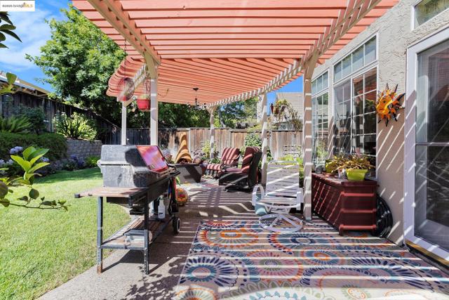 4704 Crestone Needle Way, Antioch CA: https://media.crmls.org/mediaz/e6856b92-7baa-49a6-b93d-1e61f4362cab.jpg