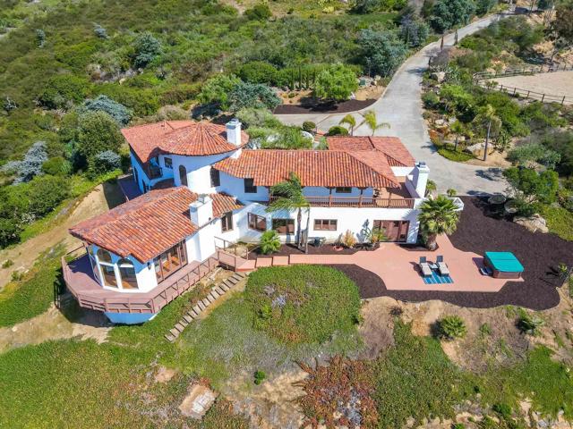 859 Cocos Dr, San Marcos CA: https://media.crmls.org/mediaz/e6857beb-e9b9-4633-943c-4e51b80ce6bb.jpg