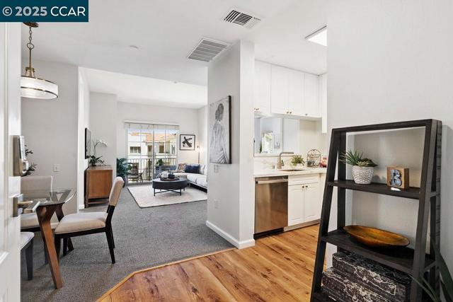 1315 Alma Ave, Walnut Creek CA: https://media.crmls.org/mediaz/e685970c-d426-4cbd-83e1-7f6e769a94c0.jpg