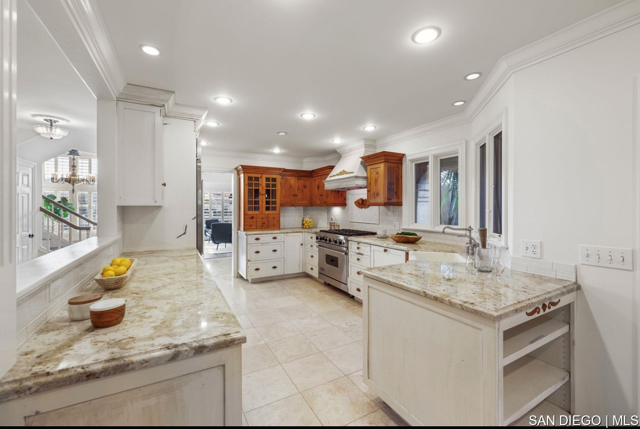 12 Buccaneer WAY, Coronado CA: https://media.crmls.org/mediaz/e6864f36-35b6-43c0-9929-bb72768b50a8.jpg