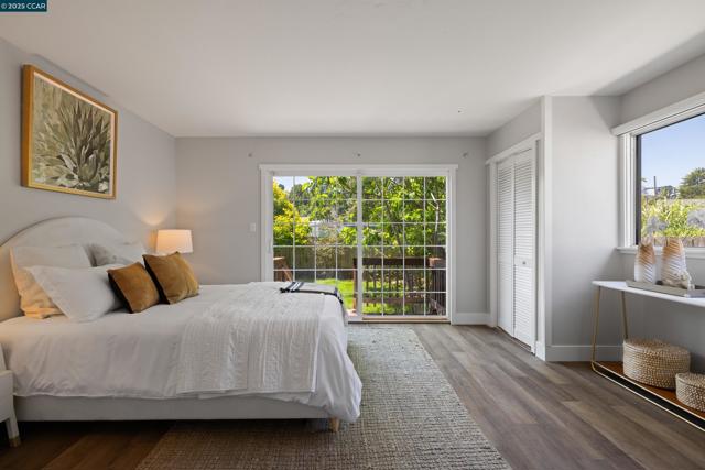 6417 Sunnymere Ave, Oakland CA: https://media.crmls.org/mediaz/e6867504-46ee-4cff-8310-2249fa343cd7.jpg