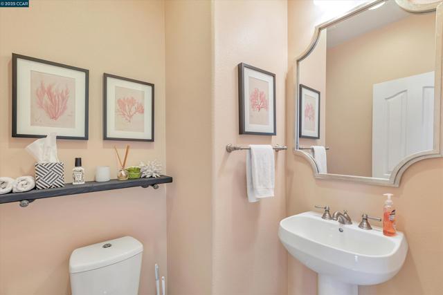 1489 Menton St, Danville CA: https://media.crmls.org/mediaz/e68740e1-91d7-43da-937f-888c1e985873.jpg