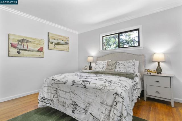 3348 Betty Ln, Lafayette CA: https://media.crmls.org/mediaz/e6874c84-d53e-4dd4-ba6b-2d12034062c6.jpg
