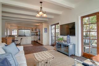 530 Payne Road, San Juan Bautista CA: https://media.crmls.org/mediaz/e68750f6-444d-45a5-9415-627f22225926.jpg