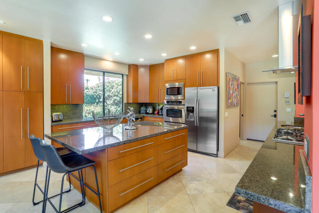 Image 7 of 18 For 48691 San Lucas Street