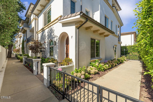 418 Fairview Avenue, Arcadia CA: https://media.crmls.org/mediaz/e687dc9d-0e8f-4428-91fc-e3e866dbde68.jpg