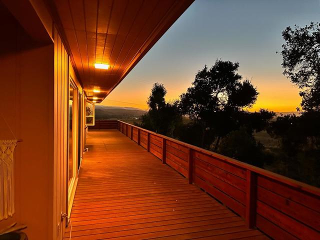 216 Enterprise Road, Hollister CA: https://media.crmls.org/mediaz/e6891b64-e208-401a-8092-9144bf3a5228.jpg
