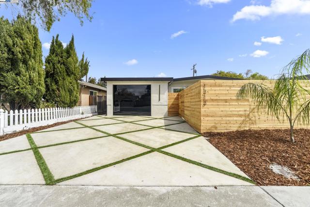 Image 2 of 60 For 1313 Kiely Blvd