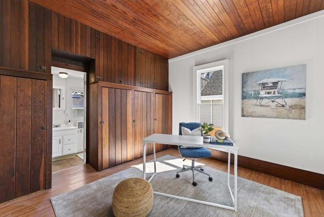 222 2nd Avenue, Santa Cruz CA: https://media.crmls.org/mediaz/e689d0aa-edf3-43aa-ba59-0a1e4227ee23.jpg