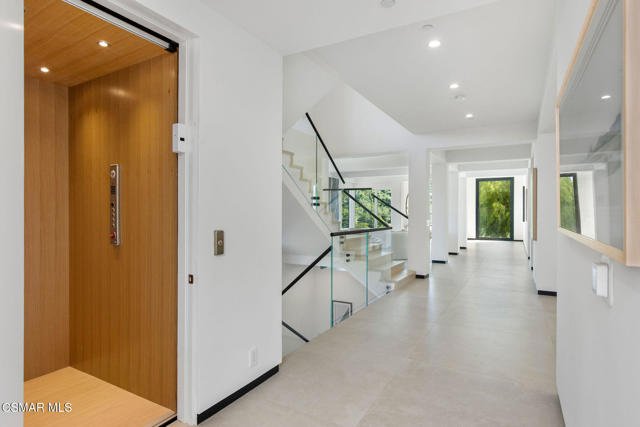 118 Giles Road, Lake Sherwood CA: https://media.crmls.org/mediaz/e689dd96-6d63-4ef3-a268-a8851df9c04a.jpg