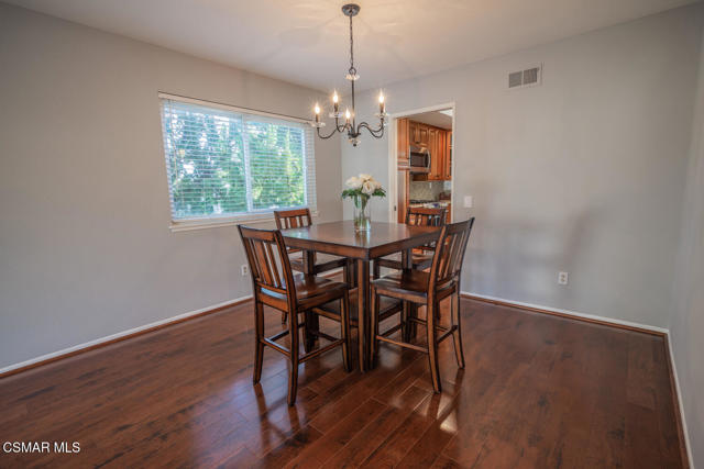 3065 Starling Avenue, Thousand Oaks CA: https://media.crmls.org/mediaz/e68afe8b-8a77-4292-825d-3cd044f8754b.jpg