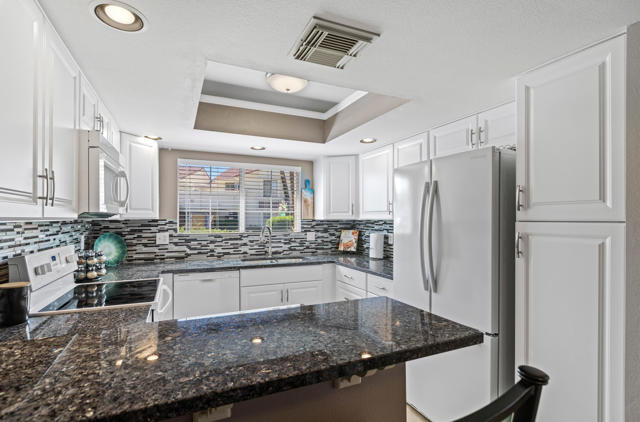500 S Farrell Drive, Palm Springs CA: https://media.crmls.org/mediaz/e68b6cba-60b5-41b2-8a66-7784f7ac8297.jpg