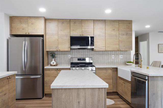 Detail Gallery Image 13 of 38 For 4350 Point Reyes Ct, Carlsbad,  CA 92010 - 4 Beds | 2/1 Baths