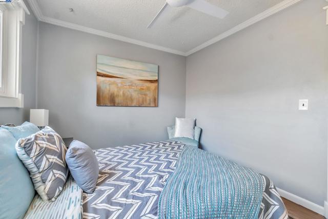 6013 Green Glen Way, Sacramento CA: https://media.crmls.org/mediaz/e68cfa0c-7fbf-4500-a5f6-430a97b0052a.jpg