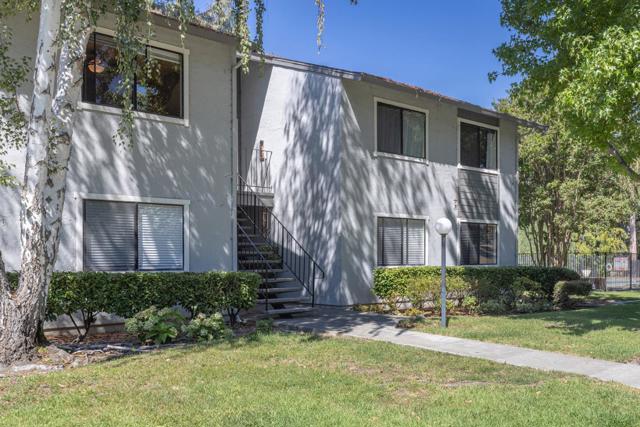 900 Cambridge Drive, Benicia CA: https://media.crmls.org/mediaz/e68d3aa3-5547-4cbd-bed6-9cbed22d8f32.jpg