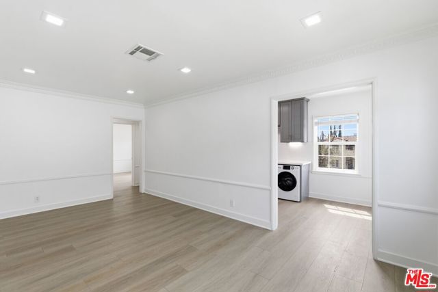 8613 W Olympic Boulevard, Los Angeles CA: https://media.crmls.org/mediaz/e68d6e2d-f92d-4790-a791-c8cf73fcc4c8.jpg