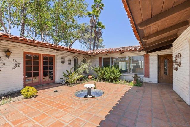 31659 61 Rocking Horse Rd, Escondido CA: https://media.crmls.org/mediaz/e68e68a2-5504-4231-b264-a06d47e7c94a.jpg