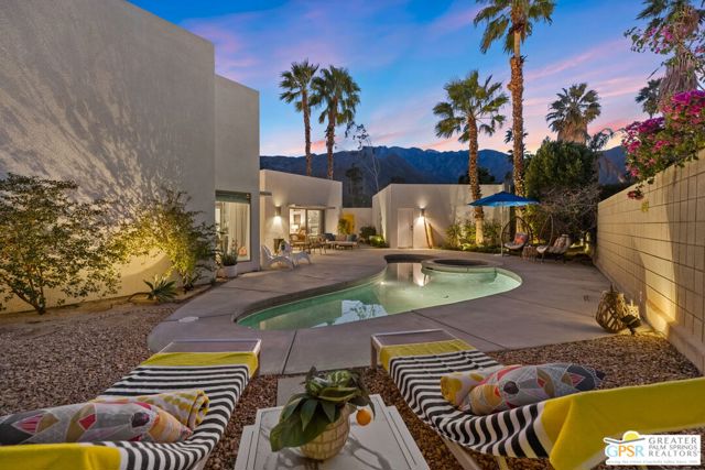 2470 N Cardillo Avenue, Palm Springs CA: https://media.crmls.org/mediaz/e68e7d84-38a3-44dd-a44c-c78d6e383032.jpg