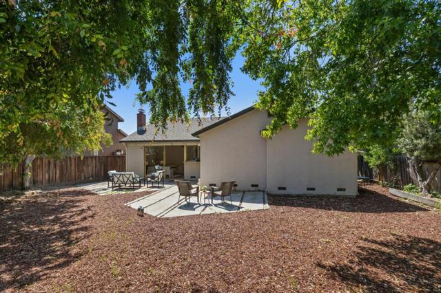 334 Sunfish Court, Foster City CA: https://media.crmls.org/mediaz/e68e954a-badd-43db-844e-c1ecfc9ce20a.jpg