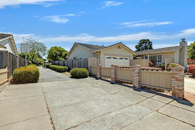 256 Avocet Court, Foster City CA: https://media.crmls.org/mediaz/e68f109d-0fb5-4a71-8aa9-dcc2a750b41c.jpg