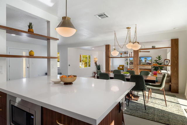 1125 E Sunny Dunes Road, Palm Springs CA: https://media.crmls.org/mediaz/e68f7731-c9ce-4d92-b985-3a8d08f9d14d.jpg