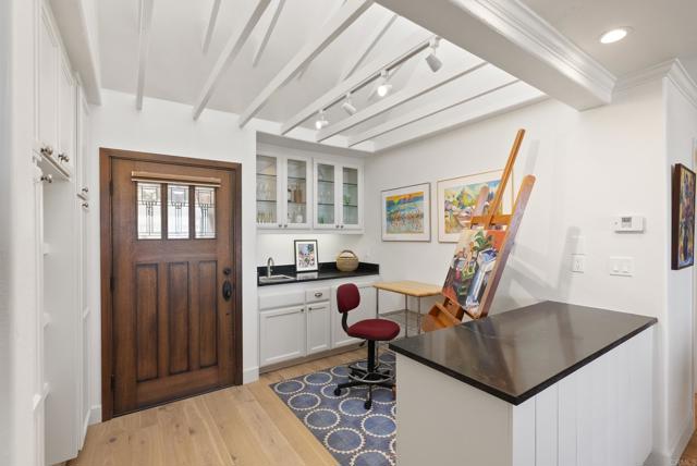 1552 Camino Del Mar, Del Mar CA: https://media.crmls.org/mediaz/e68f7a0c-f09d-4711-89b5-924a4e781510.jpg