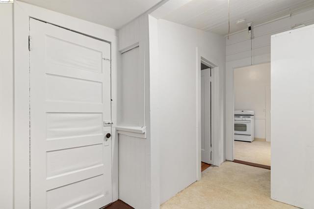 Image 18 of 42 For 2113 6th St  
