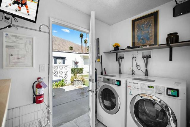 1595 S Indian Trail, Palm Springs CA: https://media.crmls.org/mediaz/e6915f97-b862-486e-9821-b3063f09e42b.jpg