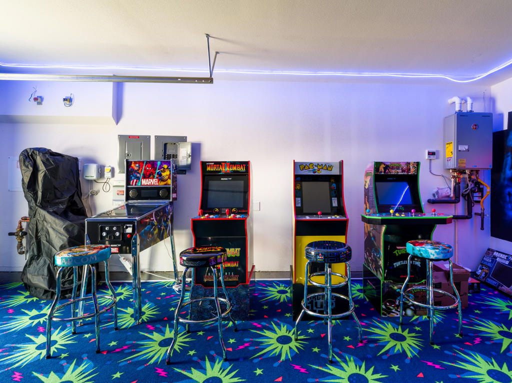https://media.crmls.org/mediaz/e6916864-a776-4d23-8ab6-da9144d90058.jpg?preset=X-Large
