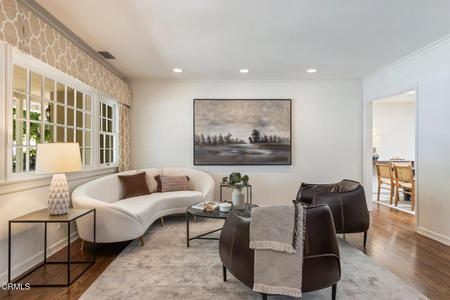 4650 Encinas Drive, La Canada Flintridge CA: https://media.crmls.org/mediaz/e692822e-0fa4-467f-8f96-d65c34022f2f.jpg