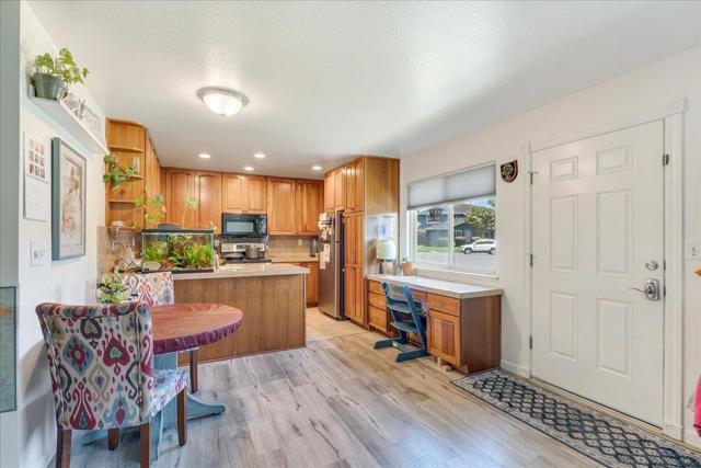1415 Ruby Court, Capitola CA: https://media.crmls.org/mediaz/e69325fa-8691-42df-bd4b-47f53ca59f08.jpg