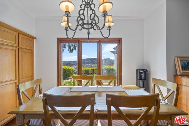 24464 Park Granada, Calabasas CA: https://media.crmls.org/mediaz/e6943dcb-5ddc-40e0-8ad6-a8a1cf5a448e.jpg