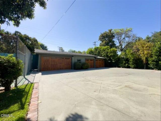 217 Oaklawn Avenue, South Pasadena CA: https://media.crmls.org/mediaz/e694aee0-7375-4eb2-b35f-2b9256ab58bb.jpg