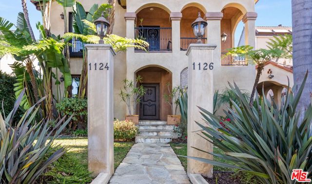 1124 Stanley Avenue, Los Angeles, California 90019, ,Multi-Family,For Sale,Stanley,25482725