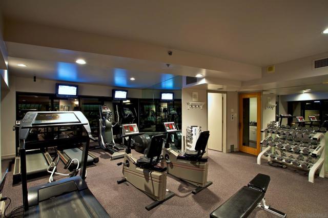 100 Harbor Dr, San Diego CA: https://media.crmls.org/mediaz/e69555bc-7d45-47a5-8f69-3e319c2ce49a.jpg