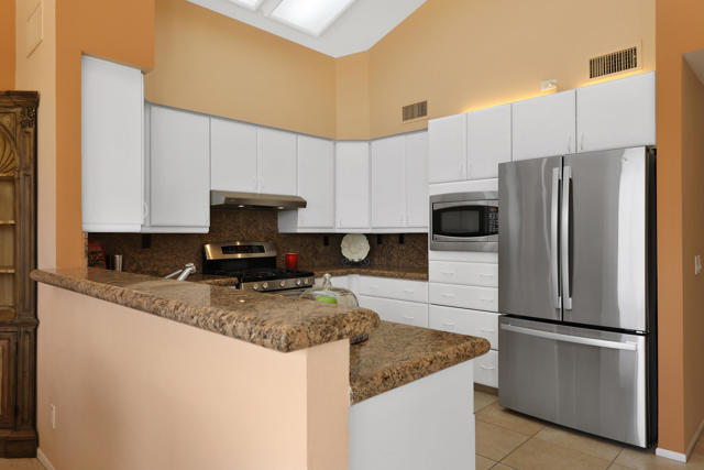 109 Deer Spring Way, Palm Desert, CA 92211