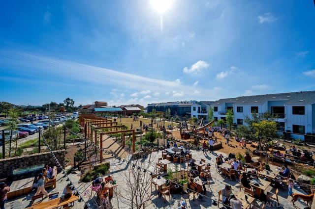 1216 Molara Ln, Encinitas CA: https://media.crmls.org/mediaz/e6961dee-4be7-4ff6-88b4-c9b35aaea7c9.jpg