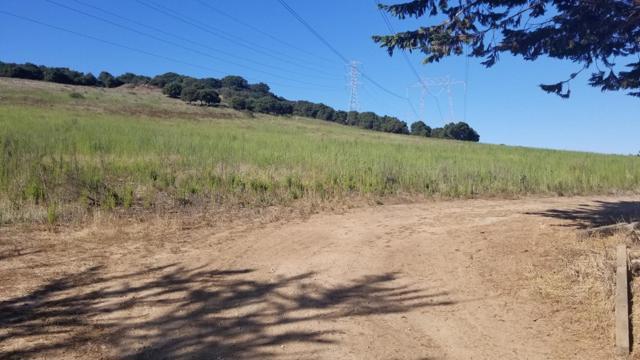 27 Long Valley Road, Castroville CA: https://media.crmls.org/mediaz/e6966b47-57cd-49e4-9e79-99921c75a89c.jpg