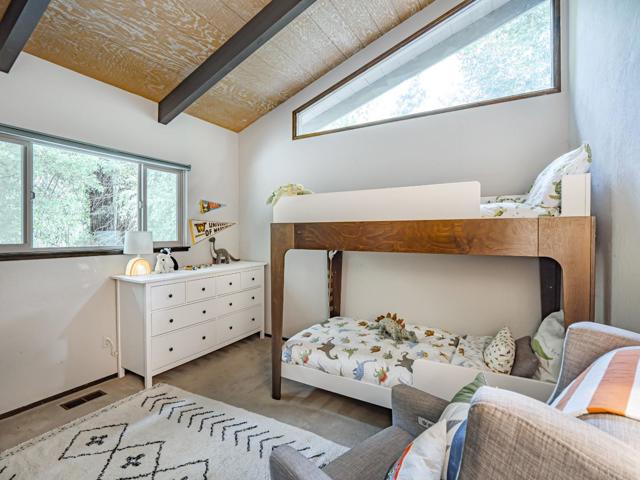 Image 41 of 65 For 251 Sunnycroft Road