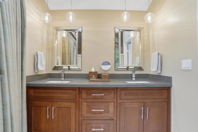 7653 Turquoise St, Dublin CA: https://media.crmls.org/mediaz/e69743e9-5b4b-4e06-8c42-b36b5f92dcb5.jpg