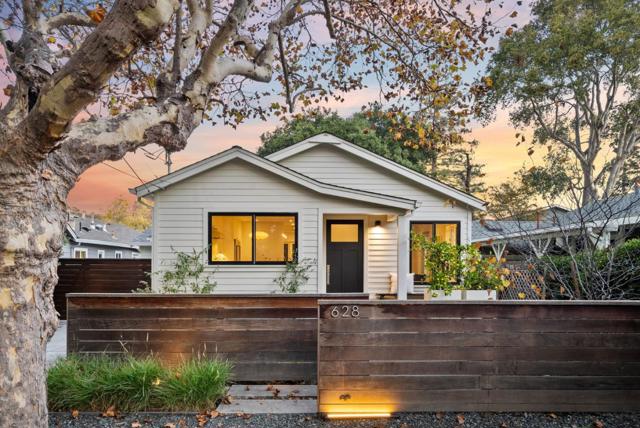 628 8th Avenue, Menlo Park CA: https://media.crmls.org/mediaz/e69744f3-5b7a-474d-a95a-665a689b4867.jpg