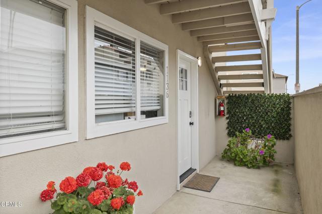 1132 1142 Pittsfield Lane, Ventura CA: https://media.crmls.org/mediaz/e698003c-6652-4de4-8c28-4239e58a83c4.jpg