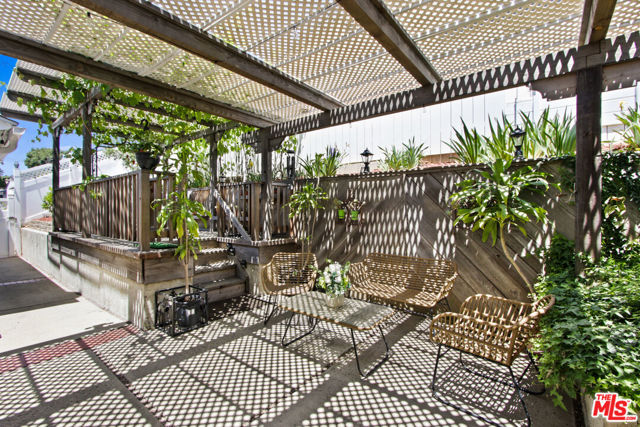 1320 Marlei Road, La Habra CA: https://media.crmls.org/mediaz/e6985def-767e-42b1-bd4b-f7c4cf300586.jpg