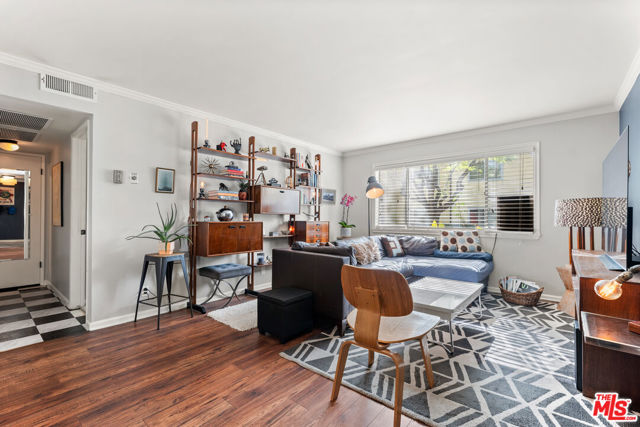 11813 Runnymede Street, 9 photo 3