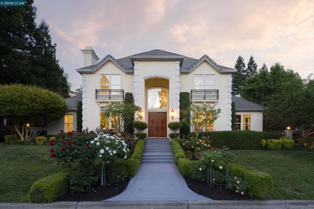 5427 Blackhawk Dr, Danville CA: https://media.crmls.org/mediaz/e6987926-2eac-494e-b409-24442d0f1d5d.jpg