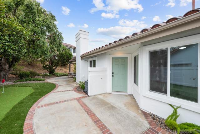 4912 Keos Way, Oceanside CA: https://media.crmls.org/mediaz/e698867a-05ae-4e7b-b27e-c4248c7baefa.jpg