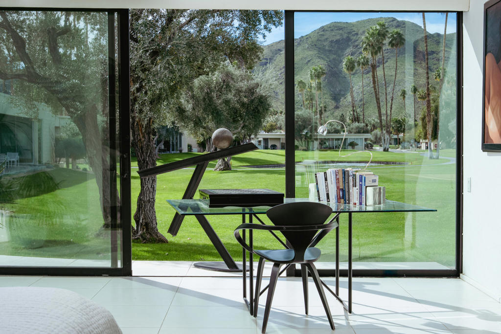 199 Desert Lakes Drive