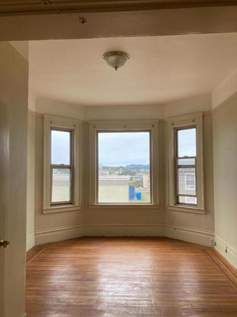 236 6th Avenue, San Francisco CA: https://media.crmls.org/mediaz/e69907fc-7e21-4d82-b653-68745cc4f8d2.jpg