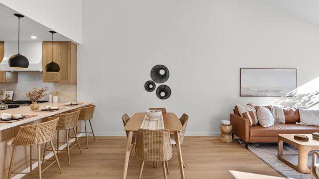 Detail Gallery Image 4 of 29 For 15662 via Calanova, San Diego,  CA 92128 - 3 Beds | 2/1 Baths